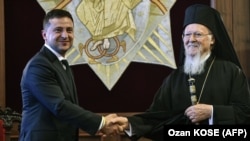 Президент України Володимир Зеленський і Вселенський патріарх Варфоломій під час зустрічі в Константинополі/Стамбулі (Туреччина), 8 серпня 2019 року