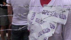 Переселенці з Криму та сходу України пікетували Кабмін (відео) Переселенці з Криму та сходу України пікетували Кабмін (відео)