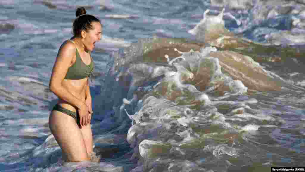 Температура воды – +24 градуса по Цельсию