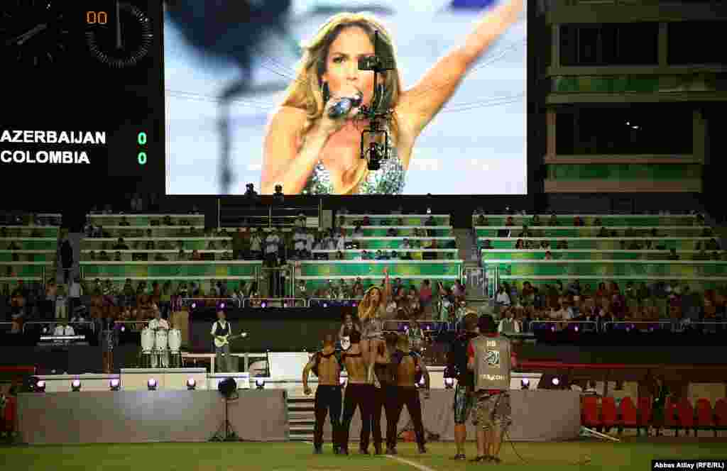 Хонандаи попи Амрико Риҳана дар Боку. 22 сентябри соли 2012.