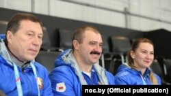 Старший син Олександра Лукашенка Віктор (у центрі)