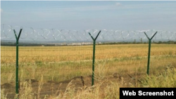 Місцеві жителі опублікували в соцмережах фотографії огорож