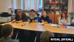 Пресс-конференция адвокатов обвиняемых в теракте в метро Петербурга. Адвокаты: Виктор Дроздов, Галина Орехова, Жаргалма Доржиева, Оксана Разносчикова