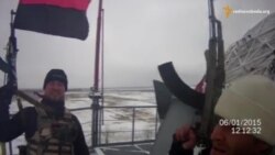 Червоно-чорний прапор на метеостанції Донецького аеропорту Червоно-чорний прапор на метеостанції Донецького аеропорту