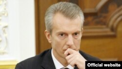 За даними «Схем», 20 березня приватний літак Валерія Хорошковського Falcon 7X прибув з Ніцци (Франція) до Києва