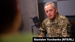 Українські військові не змогли перекрити бойовикам шляхи відходу зі Слов’янська, розповів Віктор Муженко