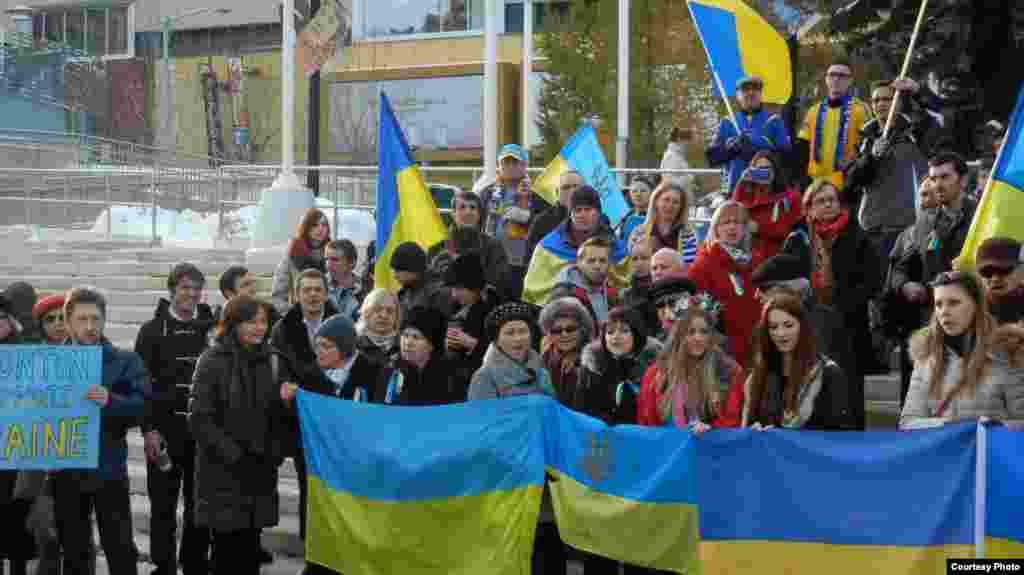 Євромайдан в канадському місті Едмонтон (Канада), 24 листопада 2013 року (фото: Михайло Вовк)