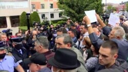 Protest i pozivi na prevremene izbore u danu biranja nove Vlade Kosova Protest i pozivi na prevremene izbore u danu biranja nove Vlade Kosova