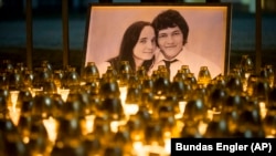 Cveće za ubijenog novinara Kuciaka i njegovu devojku Martinu Kusnirovu, Bratislava