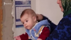 В Крыму провели обыск и задержали жителя Джанкоя Энвера Кроша (видео) В Крыму провели обыск и задержали жителя Джанкоя Энвера Кроша (видео)