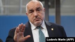 «Уряд попросить парламент оголосити надзвичайний стан, який дозволить закрити школи, дитсадки й університети», – сказав прем’єр 12 березня