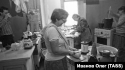СССР. Коммунальная квартира (Фото Олега Иванова/фотохроника ТАСС)