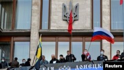 захоплена будівля Донецької ОДА в квітні 2014-го року