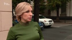 Верещук пояснила, навіщо їй агітаційні відео про манікюр, сумочку та зачіску (відео) Верещук пояснила, навіщо їй агітаційні відео про манікюр, сумочку та зачіску (відео)