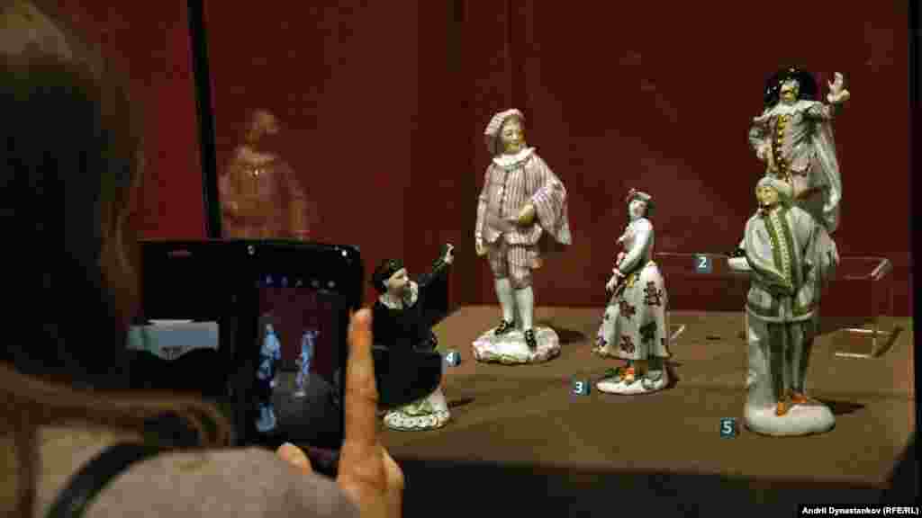 Комедія дель Арте в порцеляні XVIII століття 