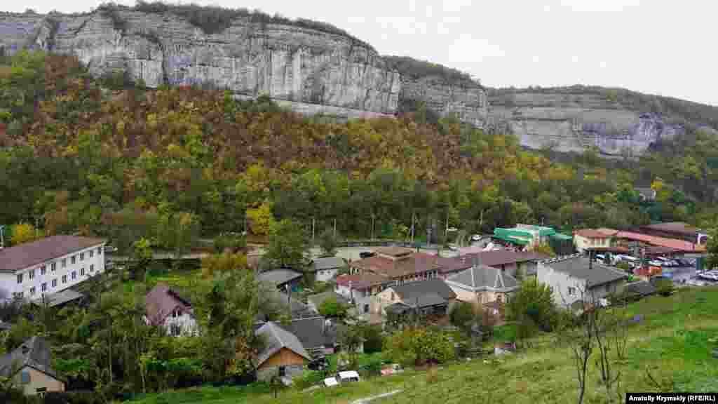 Салачик в советское время был селом и носил название Староселье. Сейчас – это восточное предместье Бахчисарая