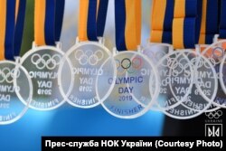 Чемпіонські нагороди отримували усі учасники забігу