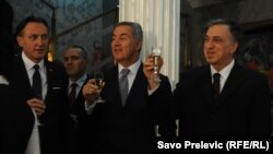 Državni vrh Crne Gore slavi povodom pozivnice za članstvo u NATO