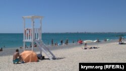 Пляж на въезде в Евпаторию со стороны города Саки