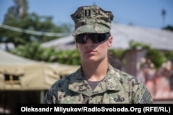 Лейтенант Анна Мансуеті служить в ВМС США з 2013 року