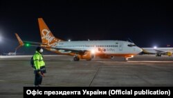 У прикордонному відомстві звернули увагу на те, що уряд виключив з переліку тимчасово закритих пунктів перетину кордону 15 міжнародних летовищ