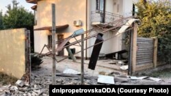 Наслідки нічного російського ракетного удару по Кам’янському на Дніпропетровщині, там, за даними влади, загинули двоє людей, ще п’ятеро – постраждали