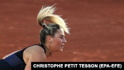 На заваді Костюк стала чинна чемпіонка Іґа Швьонтек. Українка поступилася їй з рахунком 3:6, 4:6