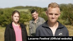 Возвращение малыша Кенкена в сериале Брюно Дюмона "Кванкван и нелюди"