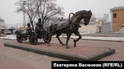 Биробиджан. Памятник еврейским переселенцам