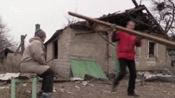 Зруйновані «Градами» будинки в Авдіївці (відео) Зруйновані «Градами» будинки в Авдіївці (відео)