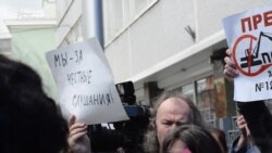 Противников реновации не пустили в Госдуму Противников реновации не пустили в Госдуму