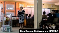 На «виборах» у Сімферополі, 14 вересня 2014 року
