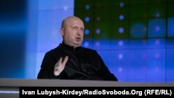 «Те, що відбувається зараз – це демонстрація сили», – заявив колишній секретар РНБО