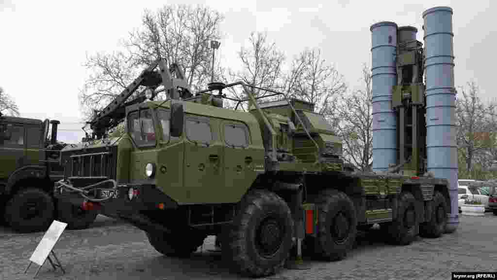 Зенитный ракетный комплекс С-400 «Триумф»