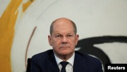 «Я відданий розширенню ЄС. Те, що ЄС продовжує розширюватися на схід, є безпрограшним для всіх нас» – каже Олаф Шольц