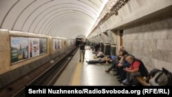 Київський метрополітен за умов війни має важливу функцію, його підземні станції служать як укриття під час повітряних ударів РФ по українській столиці (фото ілюстративне)