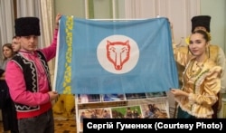 Національний, історичний прапор гагаузів. День гагаузької культури у Києві, 15 жовтня 2025 року