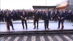 Азербайджан офіційно відкрив залізничну лінію Баку-Тбілісі-Карс (відео) Азербайджан офіційно відкрив залізничну лінію Баку-Тбілісі-Карс (відео)