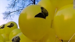 Акция в поддержку Ильдара Дадина (видео) Акция в поддержку Ильдара Дадина (видео)