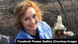 Акторка Римма Зюбіна збирає сміття