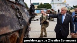 Ілюстраційне фото: Боріс Джонсон під час чергового візиту до Києва, 17 червня 2022 року