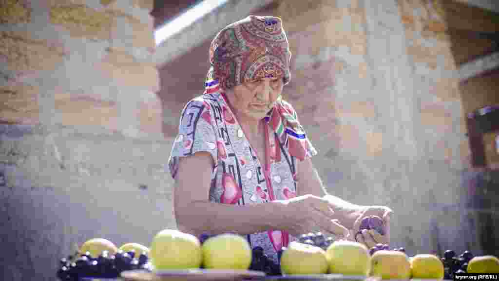 Празднование национального крымскотатарского праздник Курбан-Байрам в селе Ближнее Красногвардейского района, 13 сентября Курбан-байрам – один из крупнейших праздников мусульман, означающий окончание хаджа, паломничества в Мекку и ее окрестностей. Отмечается через 70 дней после праздника Ораза-байрам, в 10-й день месяца Зуль-хиджа в память жертвоприношения пророка Ибрагима.