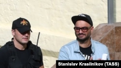 Кирилл Серебренников под конвоем