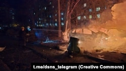 Повітряні сили додають, що атака спричинила пошкодження та поранення серед цивільних на Харківщині та Дніпропетровщині. На фото: наслідки атаки на Дніпро