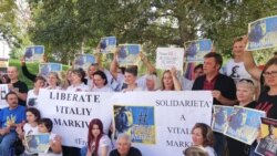 Українські активісти у місті Толентіно, де живе родина солдата Віталія Марківа в Італії, 13 жовтня 2019