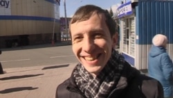 «В інтернеті і з бабусею спілкуюся українською»