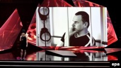 Марія Альохіна під час однієї з акцій на підтримку Олега Сенцова, архівне фото: Вроцлав, 10 грудня 2016 року