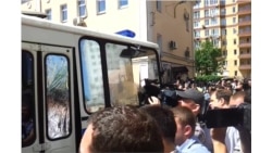 Задержания у Таганского суда Задержания у Таганского суда