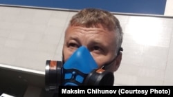 Максим Чихунов во время одиночного пикета