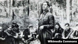 Дмитрий Медведев в партизанском отряде